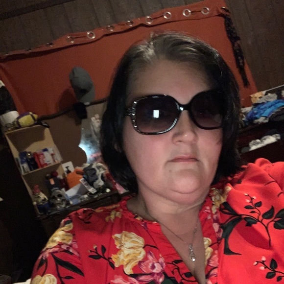 Meet your Posher, Stacy - Picture 1 of 1